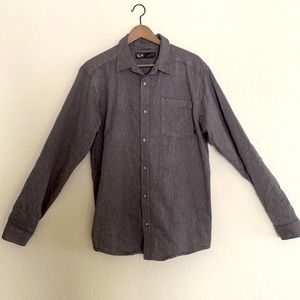 Mountain hardware gray button up shirt
